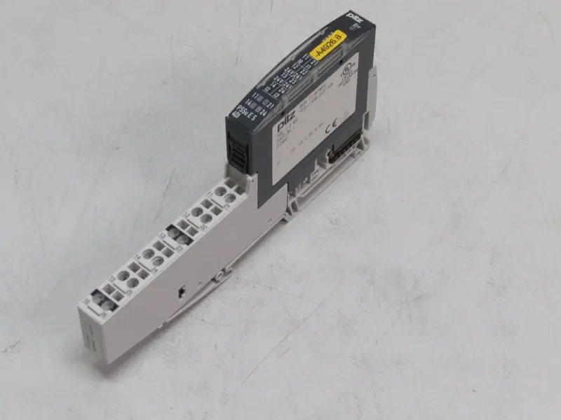 Produktfoto 1 von PILZ PSSu E S 4DI 312400 24VDC 6mA +312621 NEUWERTIG
