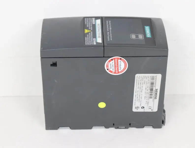 Produktfoto 1 von Siemens Micromaster 440 6SE6440-2AB15-5AA1 0,55kW 230V TESTED TOP ZUSTAND