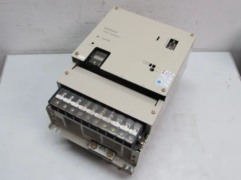 Produktfoto 1 von Yaskawa Servopack SGDB-75ADGY19 7,5kW Top Zustand
