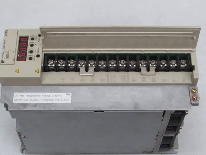 Produktfoto 1 von Yaskawa Servopack SGDM-20ADA 230V 2,0 KW Top Zustand