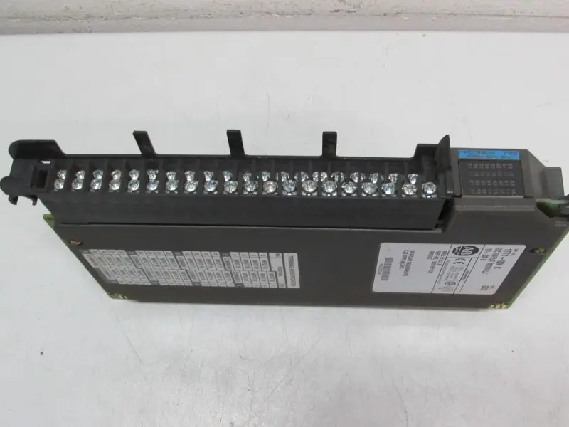 Produktfoto 1 von Allen Bradley 1771-IBN C DC Input Module 10-30 V 0.28 A 5 VDC