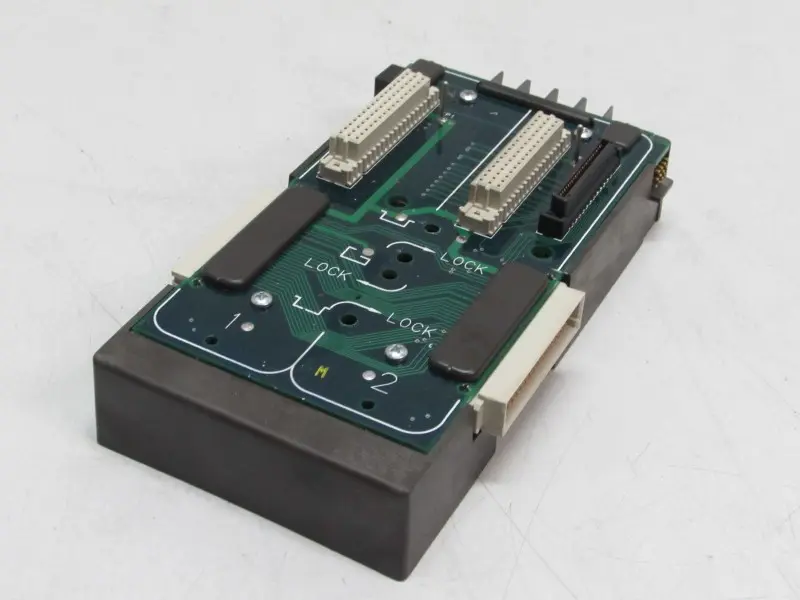 Emerson KJ4001X1-BA2 Delta V 2 Wide Carrier W/RED 30 VDC 8A Top Zustand