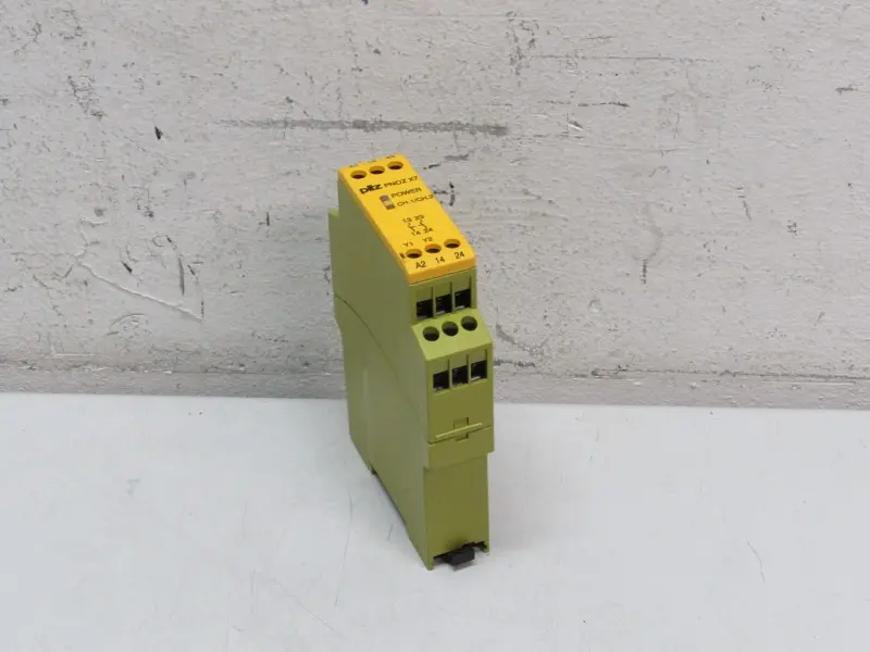 Produktfoto 1 von PILZ PNOZ X7 24VDC/AC 2S ID No.:774059