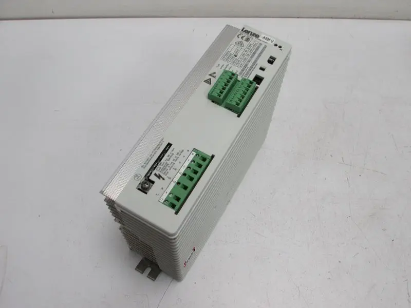 Produktfoto 1 von Lenze EVF8203-E Frequenzumrichter 33.8203 230V 7,0A 1,5kW Tested NEUWERTIG