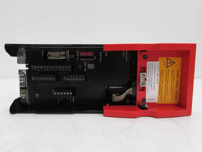 Produktfoto 1 von SEW Eurodrive Movidyn Servo Drive MKS51A005-503-50 + USS21A Top Zustand