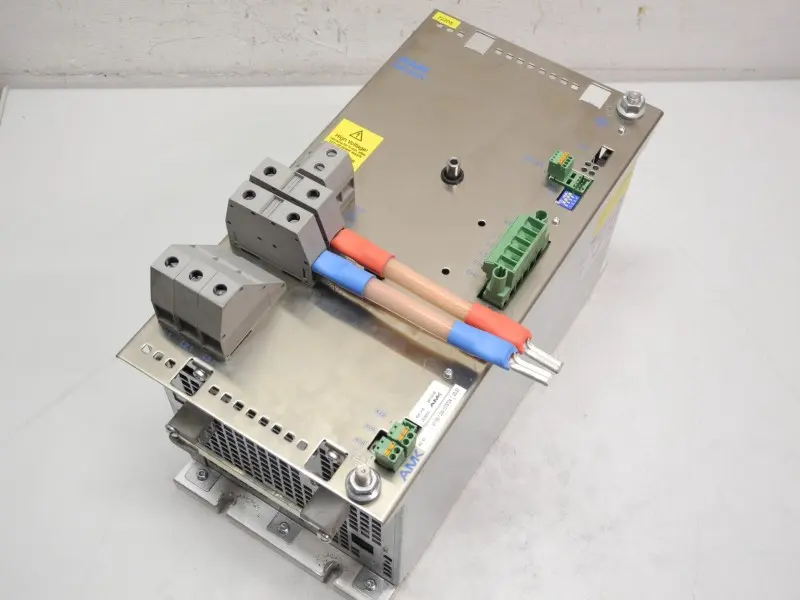 Produktfoto 1 von AMK KE 40 Amkasyn 40kW 24VDC 400V KE40 47159-1326 Vers. 03.23 NEUWERTIG