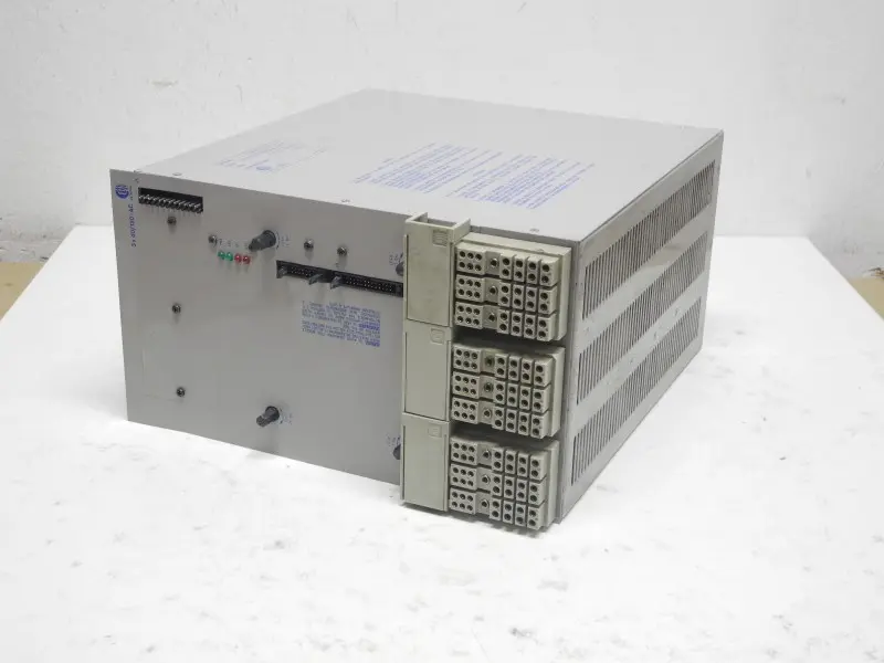 Produktfoto 1 von COMAU Servo Amplifier Module 3x40/120-AC SW Release 007