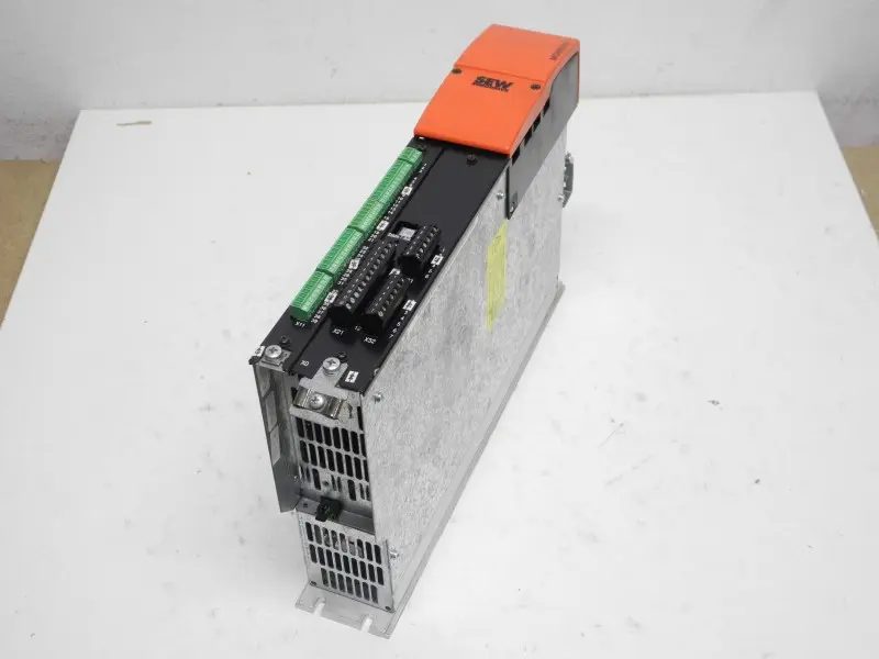 Produktfoto 1 von SEW Movidyn Servo Drive MAS51A015-503-00 API 12 - DPI 11A Modul TESTED