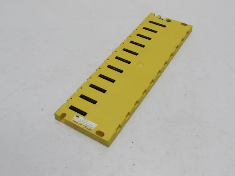 Produktfoto 1 von Fanuc A03B-0819-C001 BASE UNIT I/O MODULE 10SLOT ABU10A Top Zustand