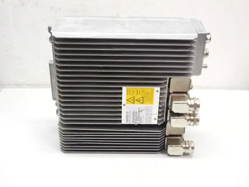 Produktfoto 1 von Siemens 6SN2703-2AA03-0BA0 Simodrive Posmo CD 9A 5kW 8,3A 600V Top Zustand