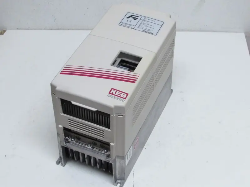 Produktfoto 1 von KEB F4 14F4C0G-M481/2.2 420-720 DC 11kVA 16,5A 7,5kW 14.F4.C0G-M481/2.2 tested