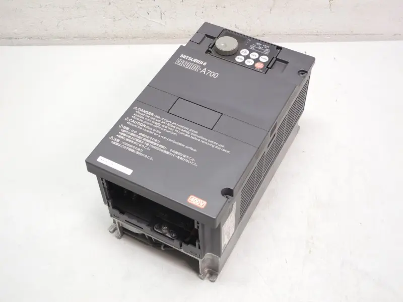 Produktfoto 1 von Mitsubishi Freqrol-A700 FR-A740-3.7K Frequenzumrichter 3,7kW 400V Top Zustand