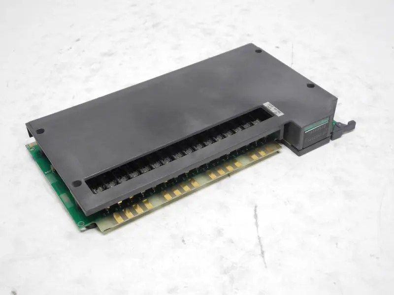 Produktfoto 1 von Allen Bradley Isolatated 24V DC Output Module Cat.No. 1771-OQ16 A 1771-0Q16 A