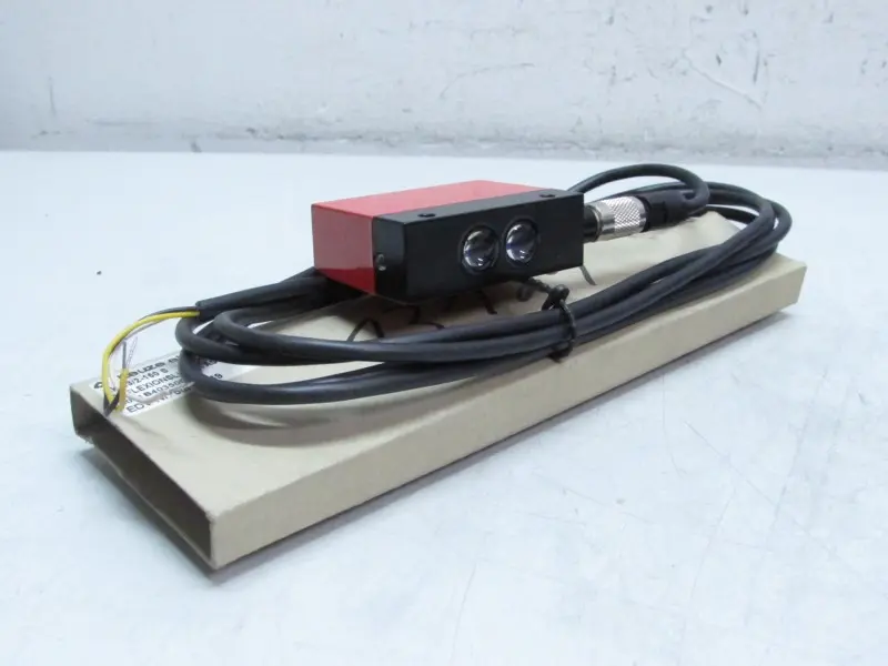 Produktfoto 1 von Leuze electronic RK 93/2-150 S Reflexionslichttaster Unbenutzt OVP