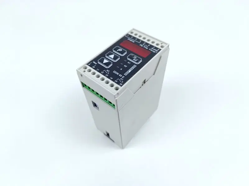 Produktfoto 1 von Dold Regler DDN45E Z 2P/3P 9323000078 24V DC Programmversion 221I0 TOP ZUSTAND