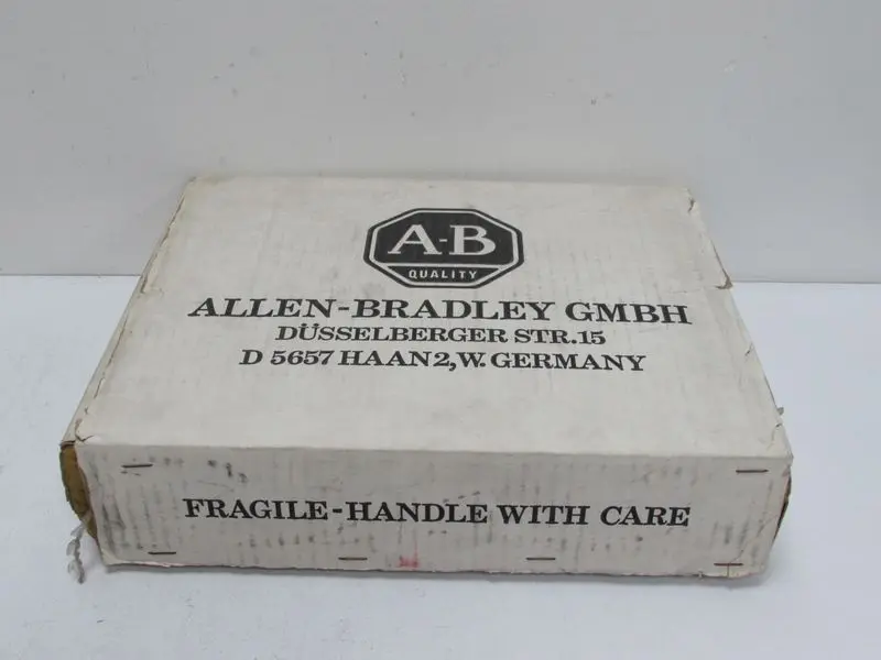Produktfoto 1 von Allen Bradley 1778-OBC 1778OBC DC OUTPUT MODULE 12-24V OVP