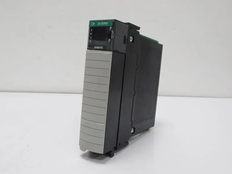 Produktfoto 1 von Allen Bradley 1756-OB16D/A 1756-0B16D/A DC DIAG OUT 16PT 19.2-30VDC Top Zustand