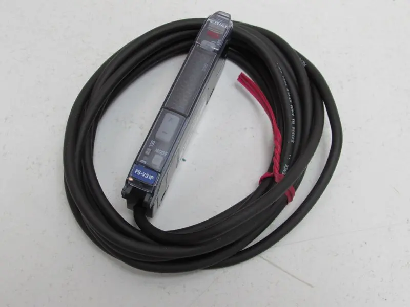 Produktfoto 1 von KEYENCE FS-V31P Digital Fiber Sensor UNUSED
