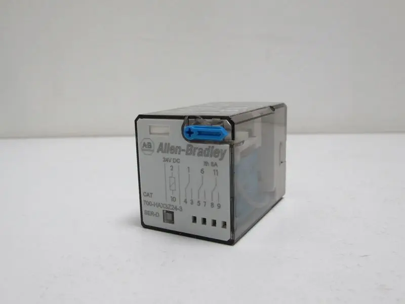 Produktfoto 1 von Allen Bradley Steckrelais 700 700-HAX3Z24-3 Ser. D 24VDC UNUSED OVP