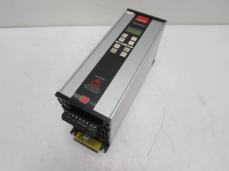 Produktfoto 1 von Danfoss VLT 2040 195H4407 PACK with break 400V 4.5kVA Top Zustand TESTED