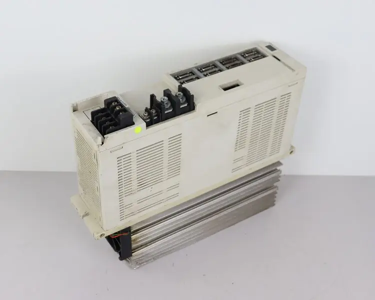 Produktfoto 1 von Mitsubishi Servo Drive Unit MDS-B-V2-3535 Servo Amplifier TOP ZUSTAND
