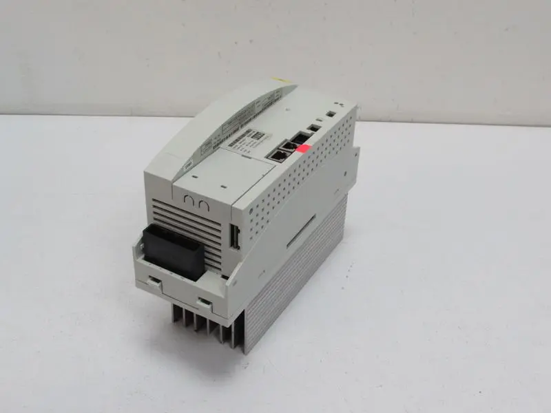 Produktfoto 1 von KUKA Servo Drive KSD1-16 E93DA552I4B531 400V 8A 6,7kVA 00-105-350