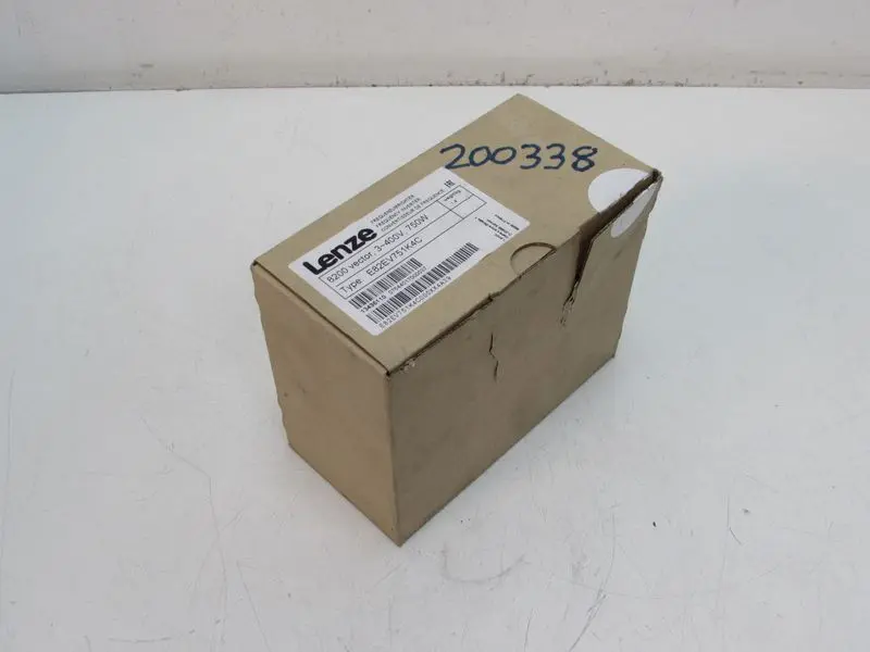Produktfoto 1 von Lenze Vector 8200 E82EV751K4C E82EV751_4C 400V 0,75kW UNUSED OVP