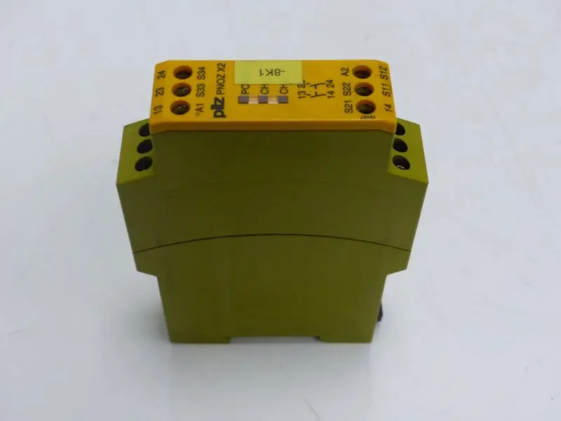 Produktfoto 1 von PILZ PNOZ X2 24VAC/DC 2n/o ID No.:774303 TOP ZUSTAND