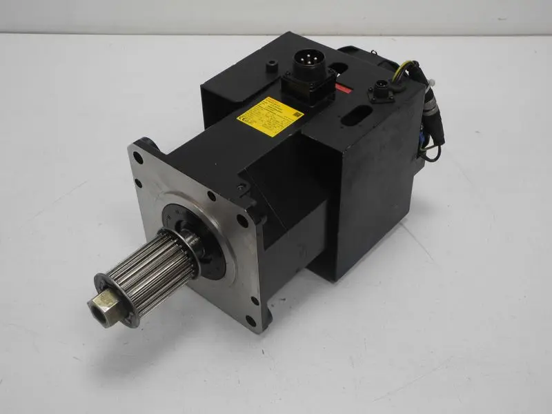Produktfoto 1 von Fanuc AC Servo Motor A06B-0268-B000 ais 30/4000 Top Zustand