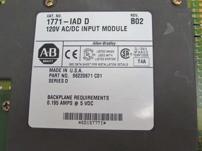 Produktfoto 1 von Allen Bradley 1771-IAD D REV. B02 120V AC/DC INPUT MODULE Top Zustand
