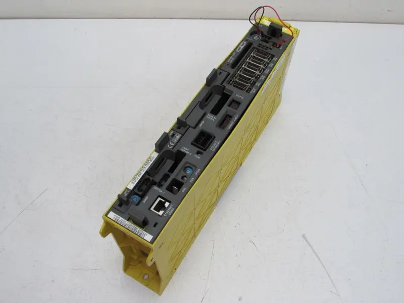 Produktfoto 1 von Fanuc Series 18is  A02B-0283-B801 A16B-3200-0421/05E + A20B-8001-0730/06D