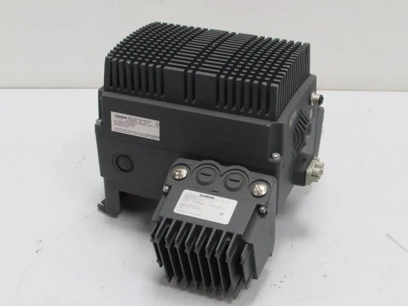 Produktfoto 1 von Siemens MM411 ECOFAST 6SE6411-6AD23-0WS8 + Micromaster 411 6SE6401-1RB00-0AA0