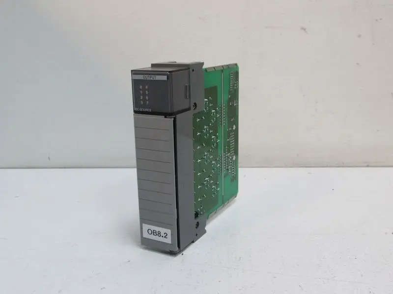 Produktfoto 1 von Allen Bradley SLC 500 1746-0B8 OUTPUT Module SER.A NEUWERTIG