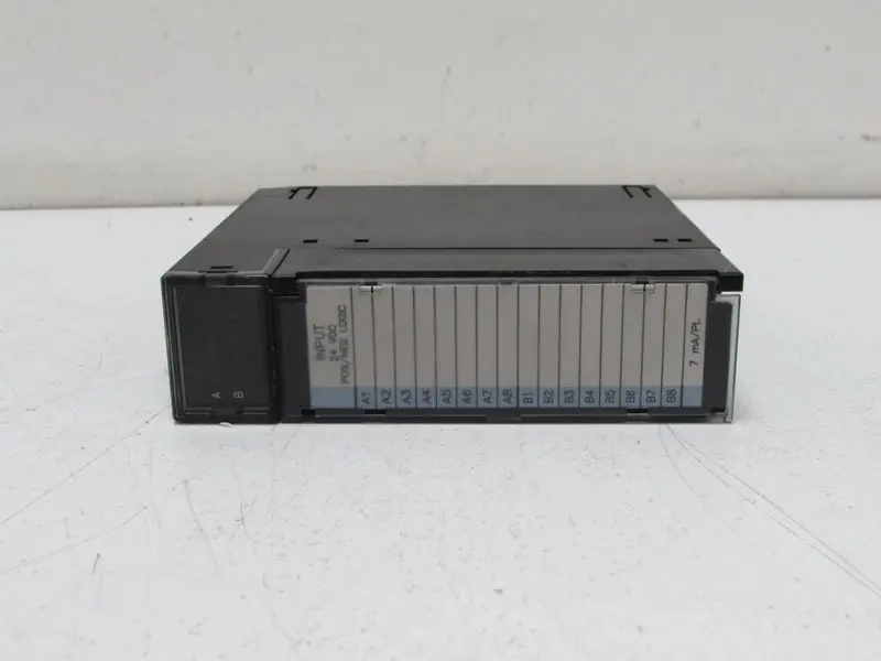 Produktfoto 1 von Fanuc GE Input 24VDC 16PT POS/NEG Logic IC693MDL645B TOP ZUSTAND