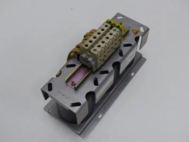 Produktfoto 1 von Siemens 3 Phasendrossel 6SN1111-0AA00-0CA1 36kW Version D TOP ZUSTAND