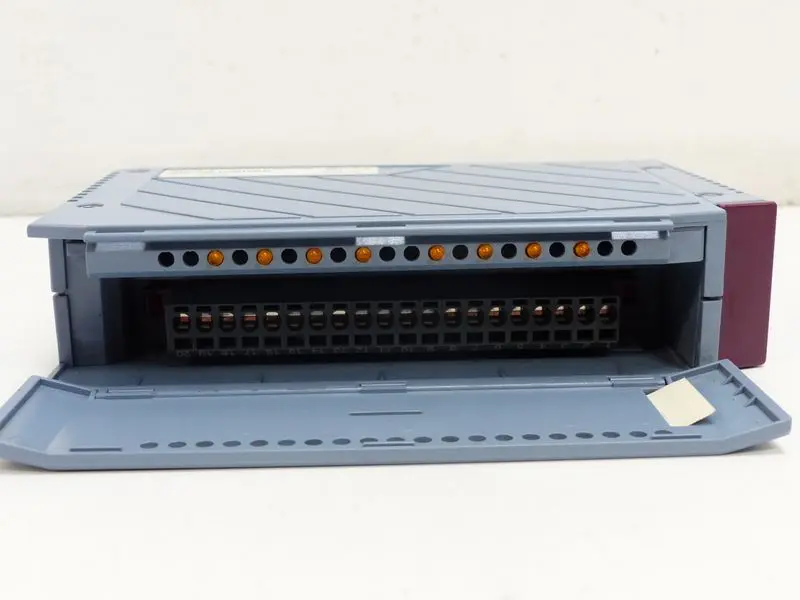 Produktfoto 1 von B&R DO 760 Digital Output Module 3DO760.6  REV.CO Top Zustand
