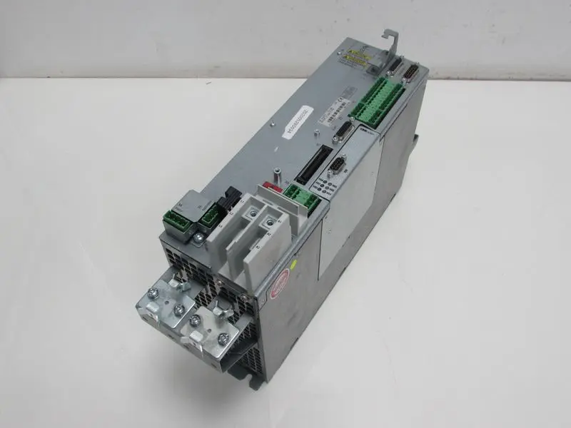 Produktfoto 1 von Rexroth Ecodrive DKCXX.3-100-7 DKC05.3-100-7-FW MNR: R911279774 Can open TESTED