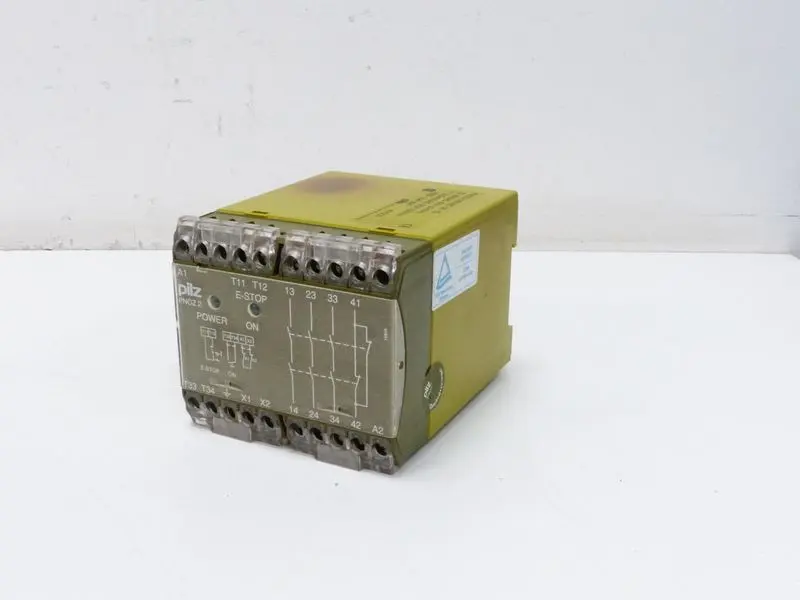 Produktfoto 1 von Pilz PNOZ/2 230VAC 3S 1Ö 10AF/6AT ID NO.: 474750
