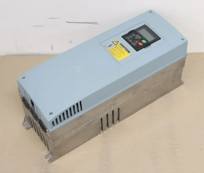 Produktfoto 1 von Vacon NXS00385A2H1SSSA1A3000000 + Keypad 400V 31/38A TESTED & TOP ZUSTAND