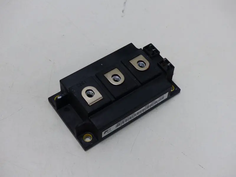 Fuji Electric 2MBI300U4H-120 300A 1200V UNUSED UNBENUTZT