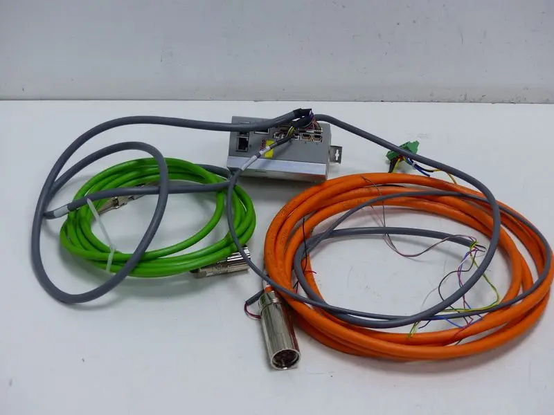 Produktfoto 1 von Elmo BAS-A3/230R-2 Servo Drive Controller Top Zustand