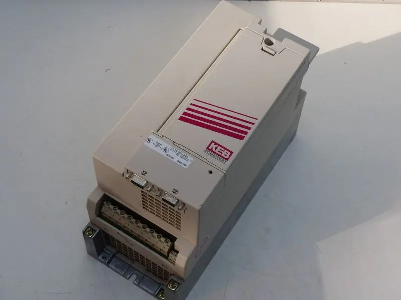 Produktfoto 1 von KEB F5 14.F5.M1E-3ADA Frequenzumrichter 11KVA 400V 7,5KW Top Zustand