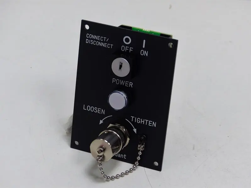 Produktfoto 1 von Fanuc A02B-0333-C304 iPENDANT CONNECTION PANEL 401-0597 UNUSED