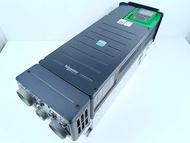 Produktfoto 1 von Schneider Electric Altivar 930 ATV930D45N4 45 kW - 60HP 400V TESTED & UNUSED