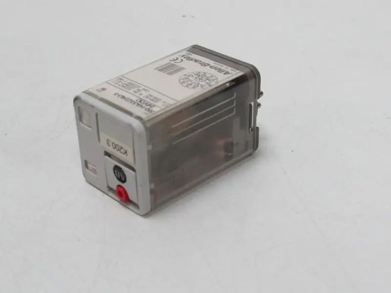 Produktfoto 1 von Allen Bradley 700-HA33Z24D-3 24VDC Ser.B NEUWERTIG
