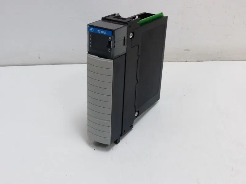Produktfoto 1 von Allen Bradley 1756-IB32/B DC Input 32 PT 24VDC 1756-IB32 B NEUWERTIG