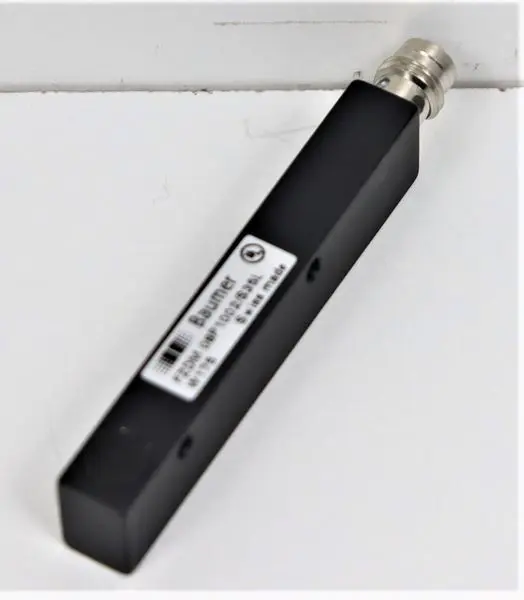 Baumer Reflexions Lichttaster FZDM 08P1002/S35L12-30 VDC UNUSED & OVP