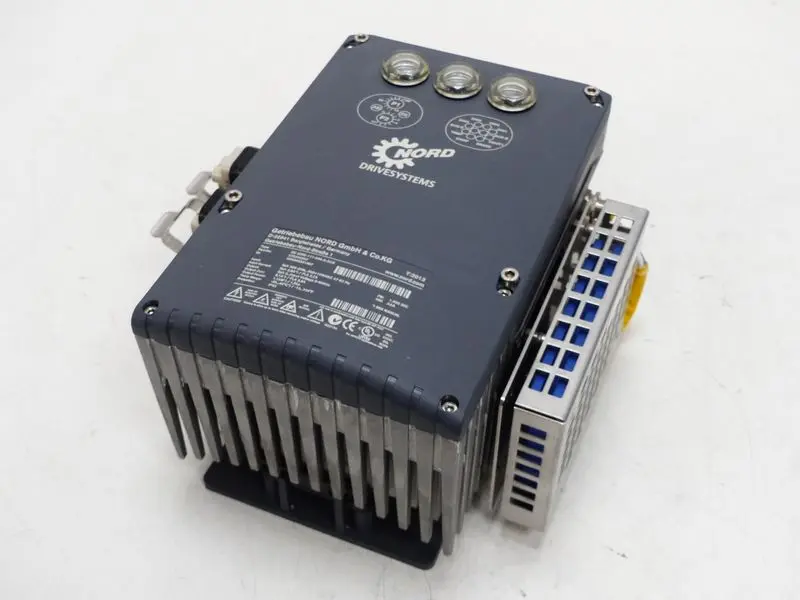 Produktfoto 1 von Nord SK 225E-111-340-A-AUX Part.No. 275240307 Drivesystems 400V 1,1kw NEUWERTIG