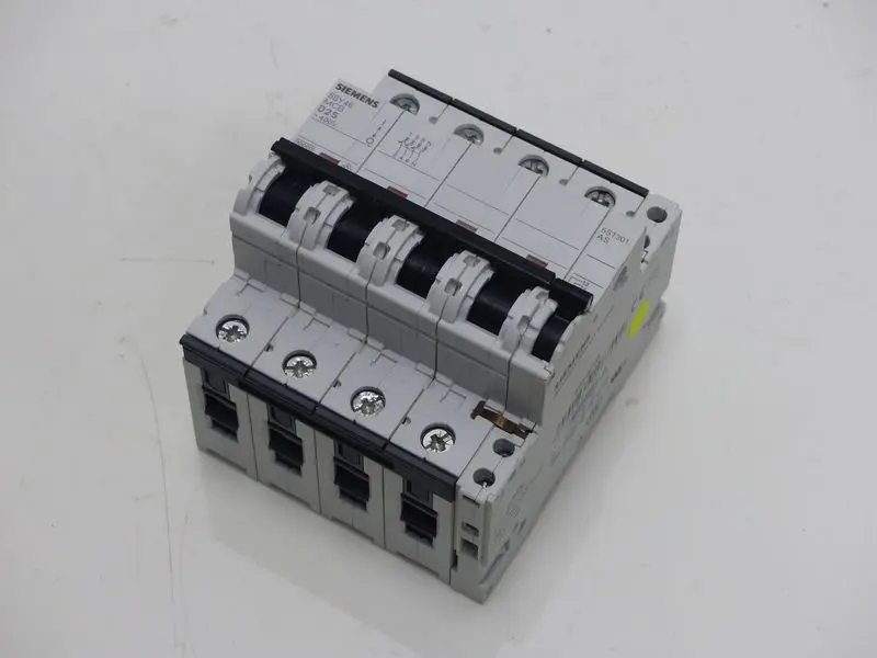 Produktfoto 1 von Siemens Leistungsschutzschalter 5SY46MCB D25 + 5ST3010 TOP ZUSTAND