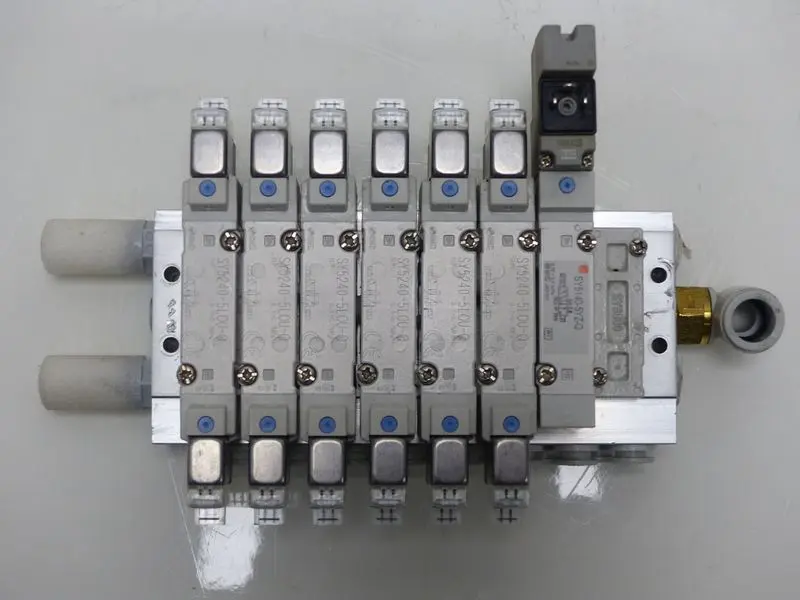Produktfoto 1 von SMC Ventilinsel + 6 x SMC SY5240-5LOU-Q + SMC SY5140-5YZ-Q TOP ZUSTAND